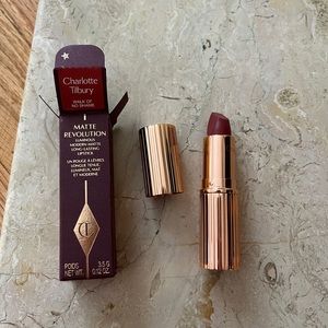 Charlotte tilbury Matte revolution walk of no shame lipstick
